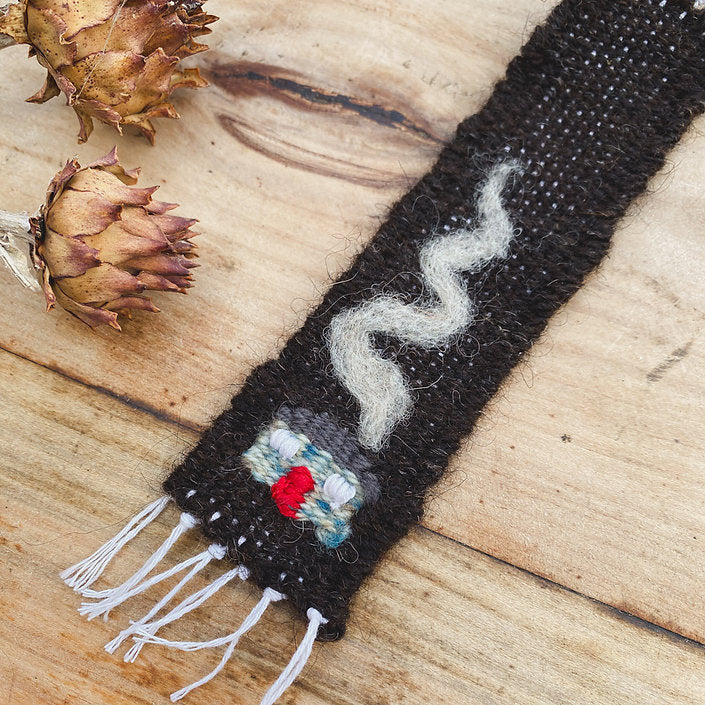 Woven bookmark - cosy blackhouse